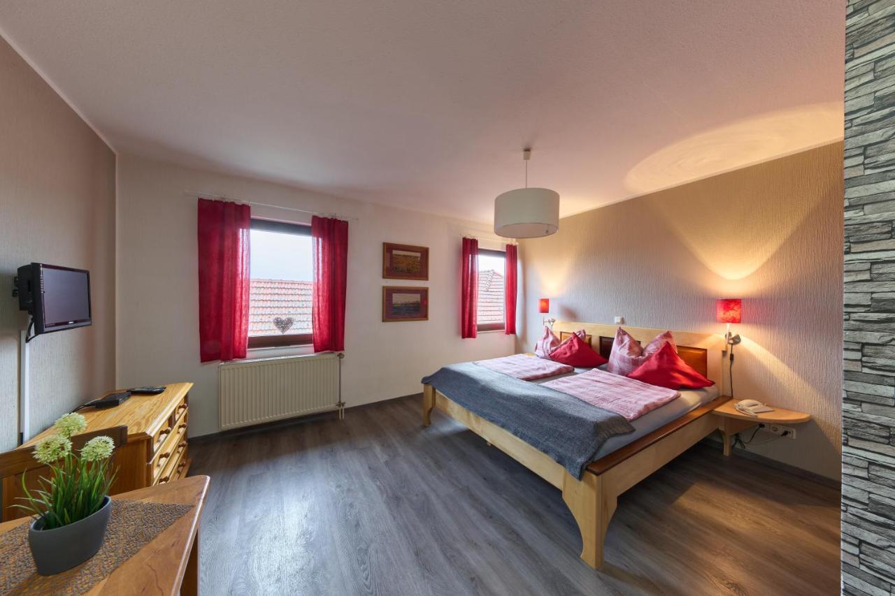 Landhotel Brauner Hirsch Kammerforst Esterno foto
